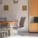Daira * Стоморска
