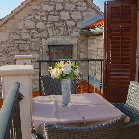 Daira Apartment Stomorska