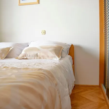 Apartment Daira