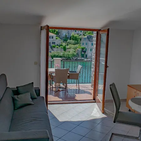 Daira Apartment