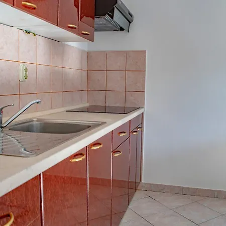 Daira Apartment Stomorska