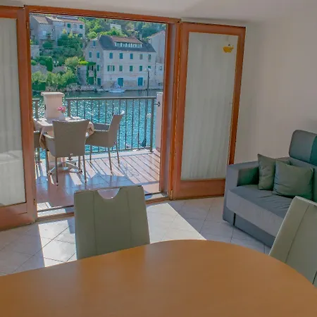 Apartment Daira