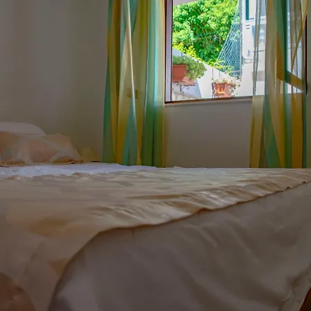 Daira Apartment *