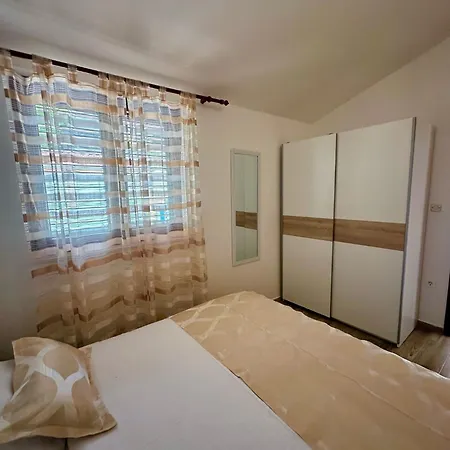 Daira Apartman Stomorska